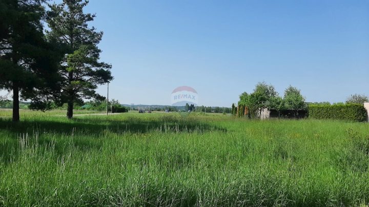 Land for sale 1626 m² – Grančari