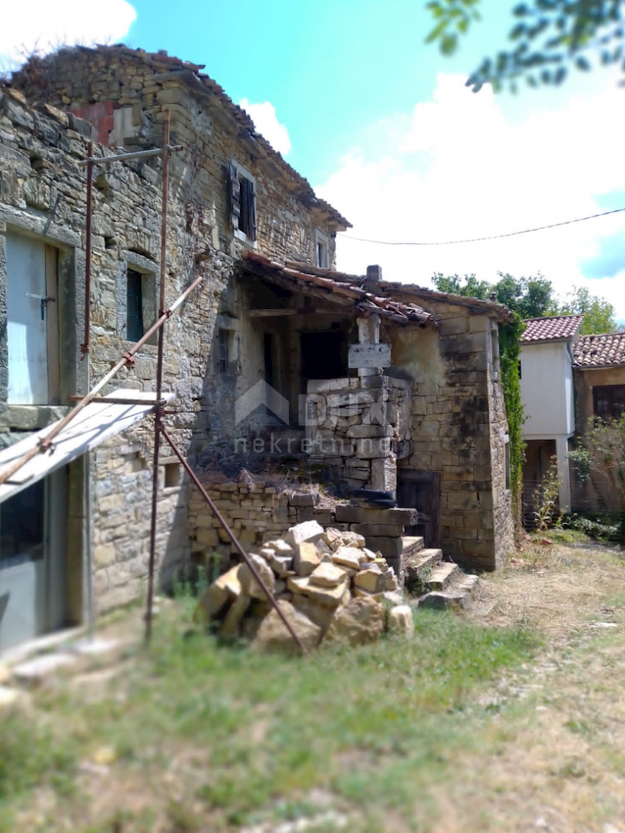 Hiša Naprodaj - ISTARSKA Buzet