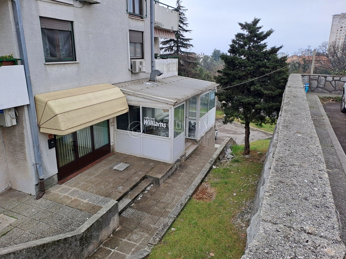 Business premises For sale - PRIMORSKO-GORANSKA RIJEKA