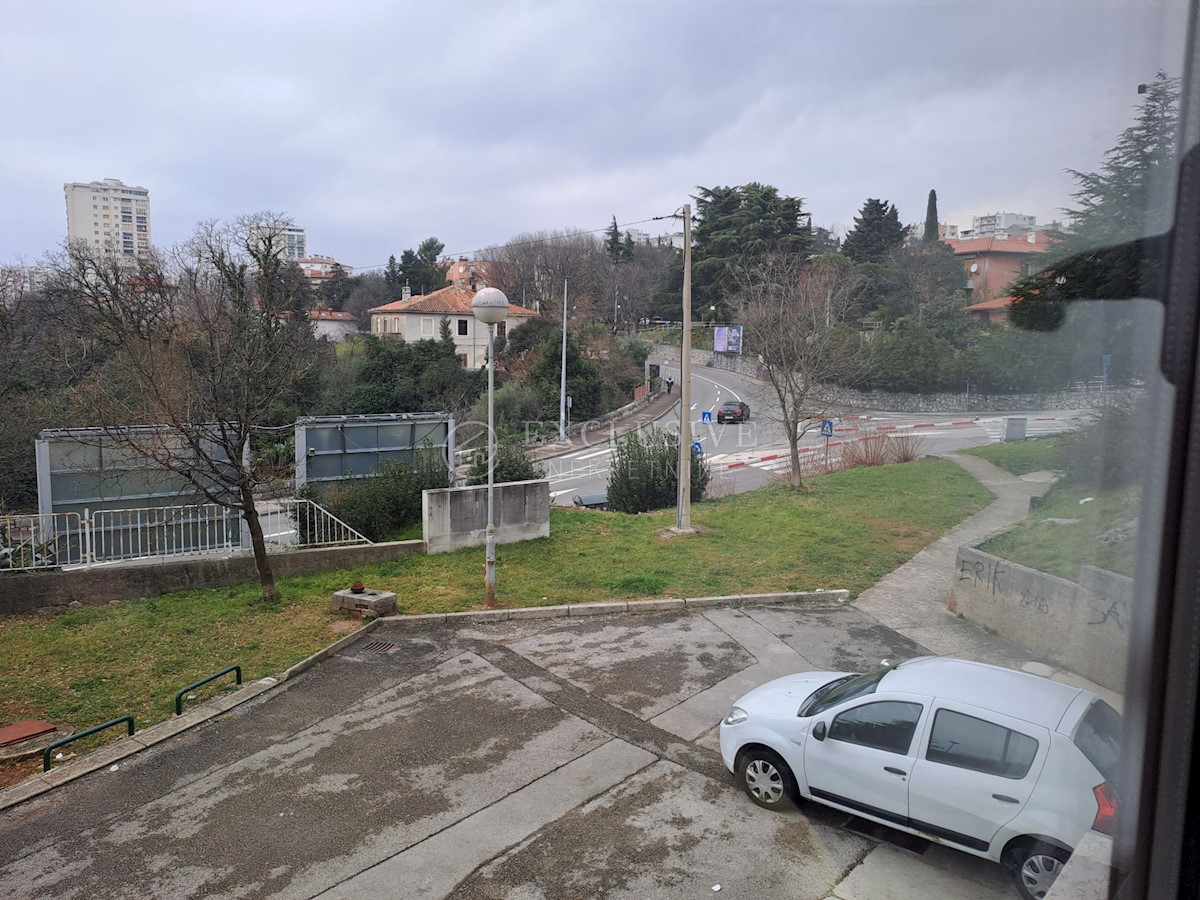 Business premises For sale - PRIMORSKO-GORANSKA RIJEKA