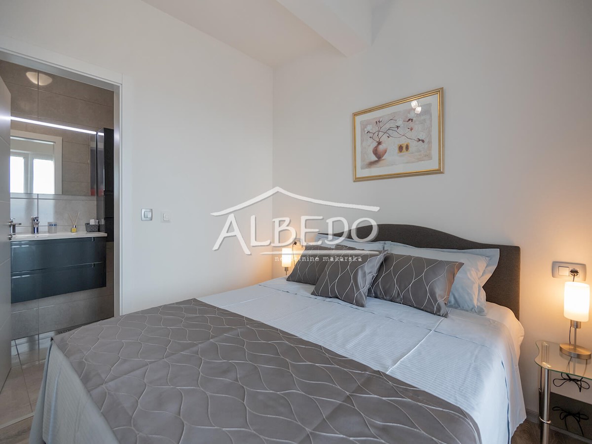 House For sale - SPLITSKO-DALMATINSKA MAKARSKA