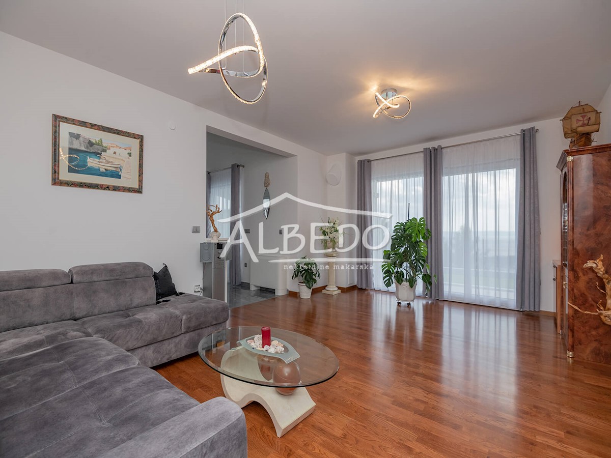 House For sale - SPLITSKO-DALMATINSKA MAKARSKA