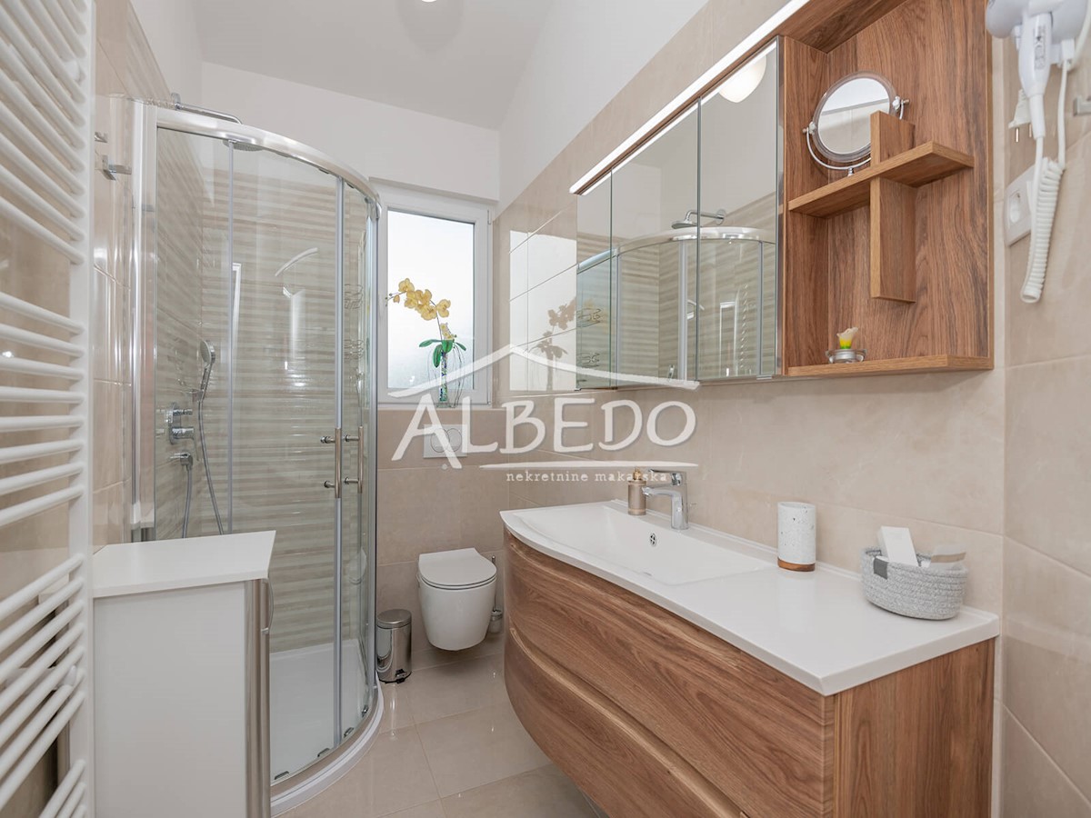 House For sale - SPLITSKO-DALMATINSKA MAKARSKA