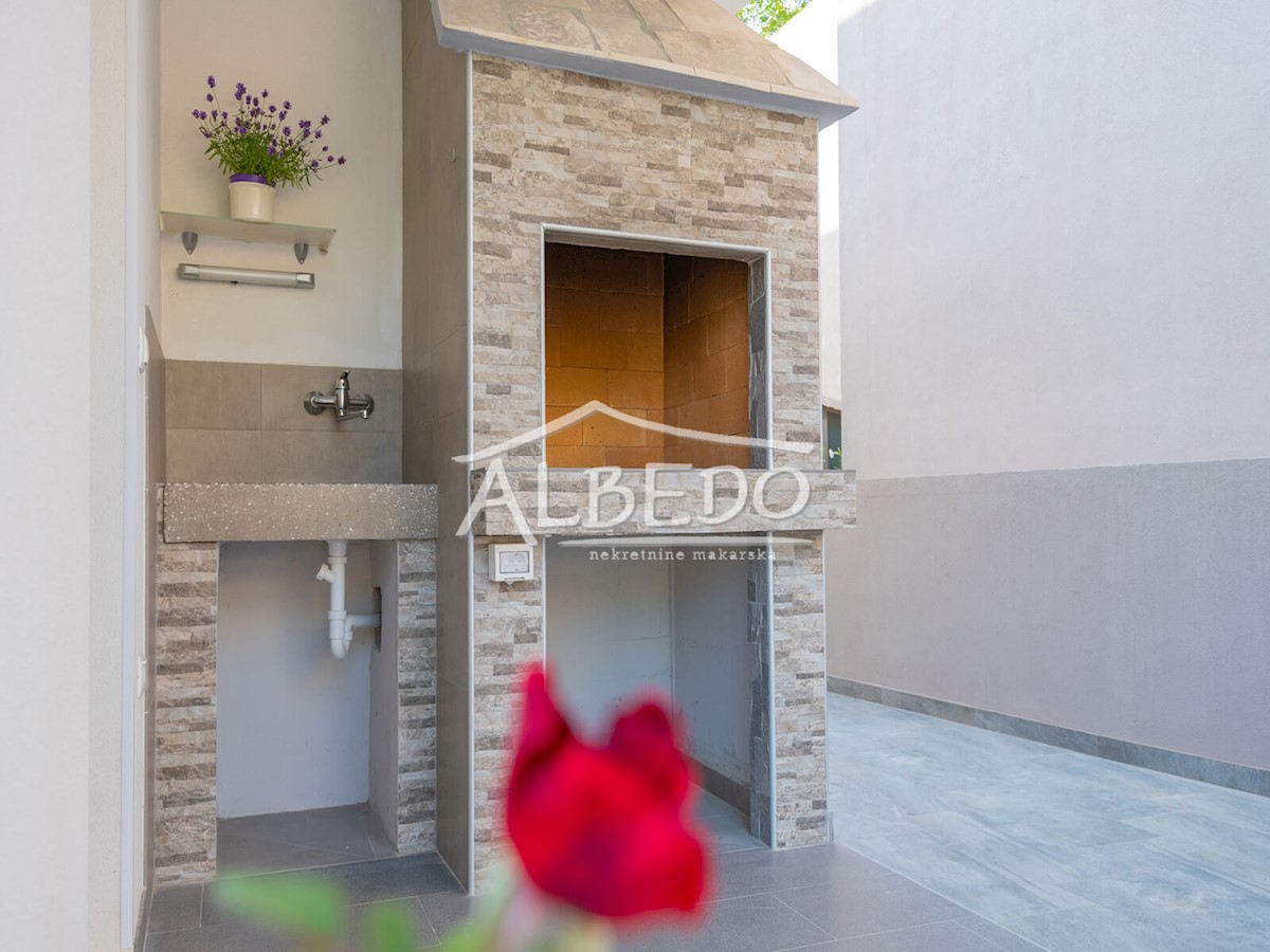 House For sale - SPLITSKO-DALMATINSKA MAKARSKA