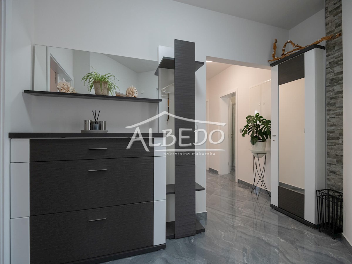 House For sale - SPLITSKO-DALMATINSKA MAKARSKA