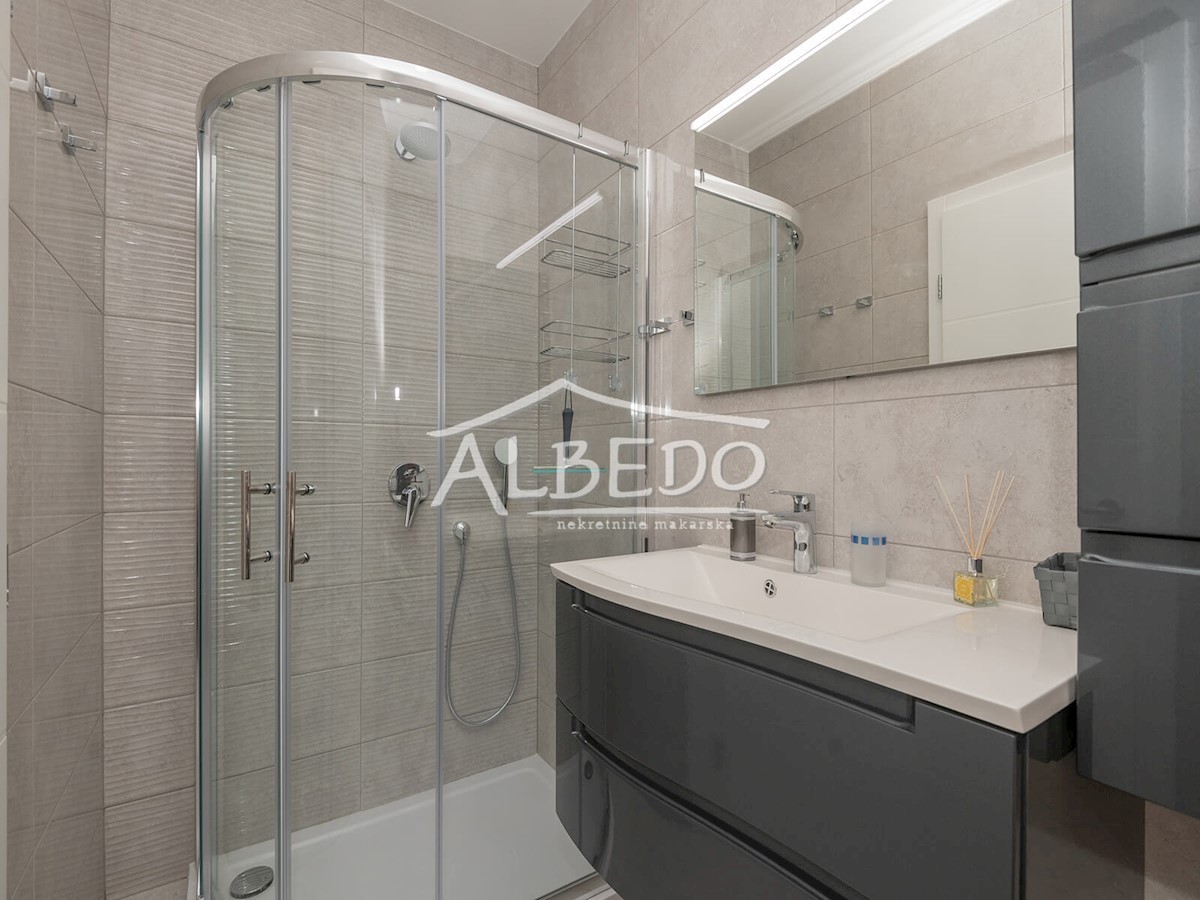 House For sale - SPLITSKO-DALMATINSKA MAKARSKA