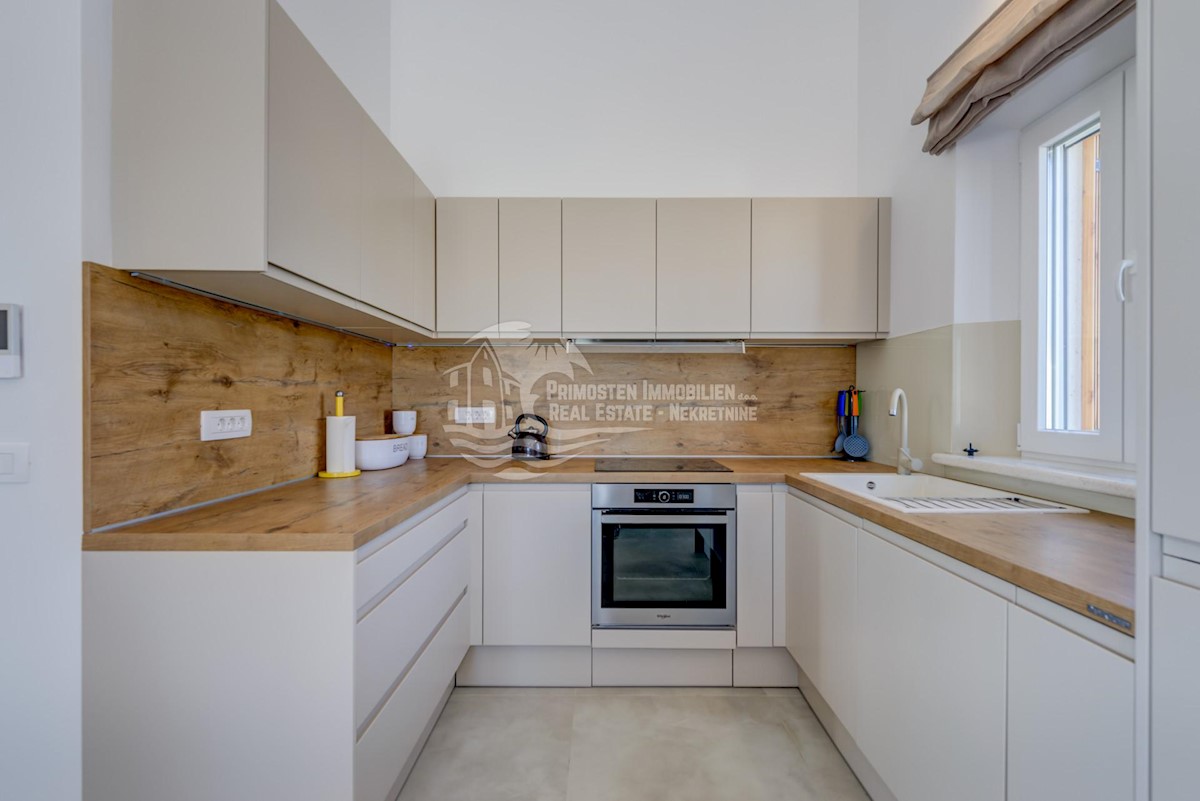 House For sale - ŠIBENSKO-KNINSKA ROGOZNICA