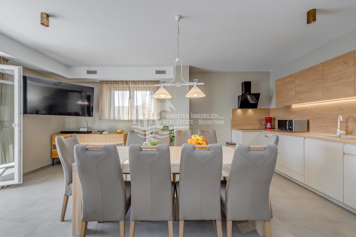 House For sale - ŠIBENSKO-KNINSKA ROGOZNICA