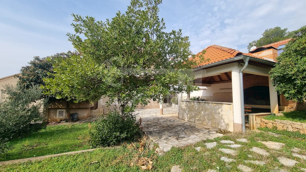 Maison À vendre - ŠIBENSKO-KNINSKA ŠIBENIK