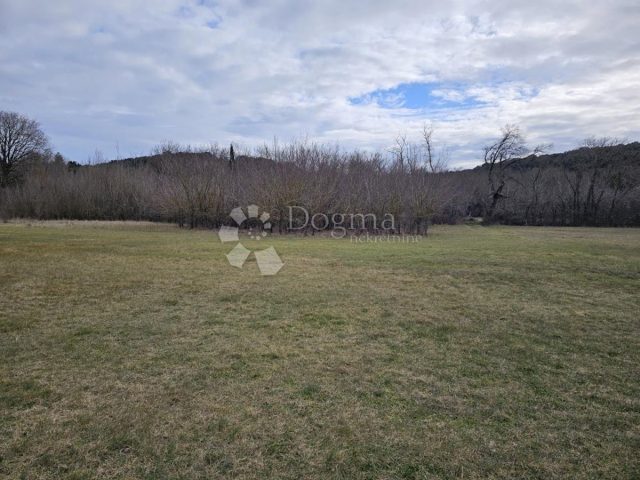 Terrain à vendre 1051 m² – Vintijan