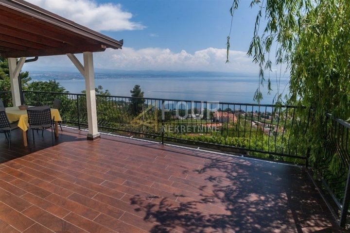 House for sale 166 m² – Oprič