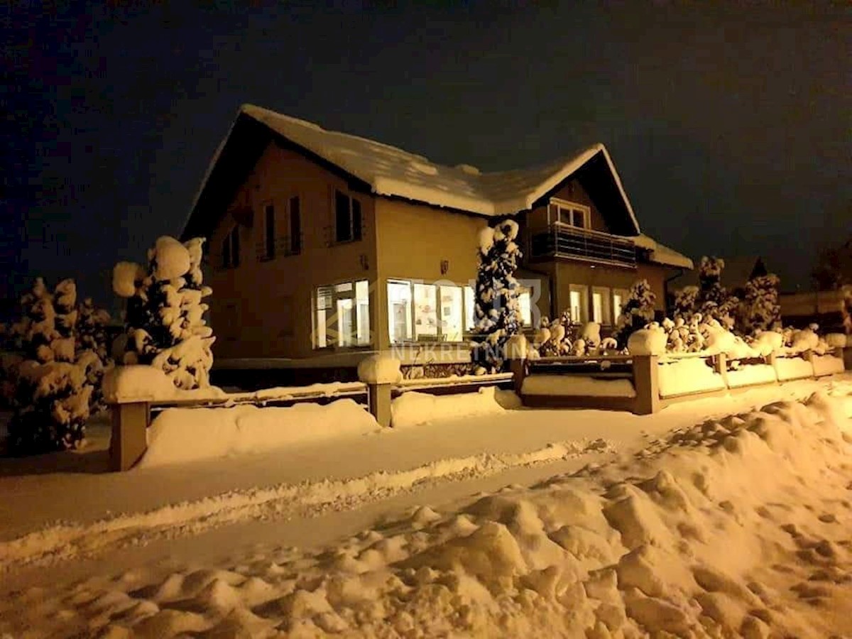 Dům Na prodej - Primorsko-goranska Ravna Gora - foto 1/19