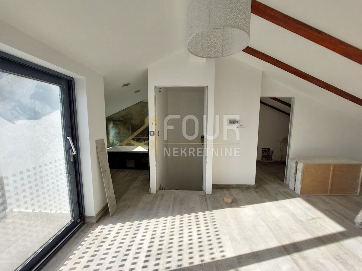 Flat For sale - PRIMORSKO-GORANSKA KASTAV