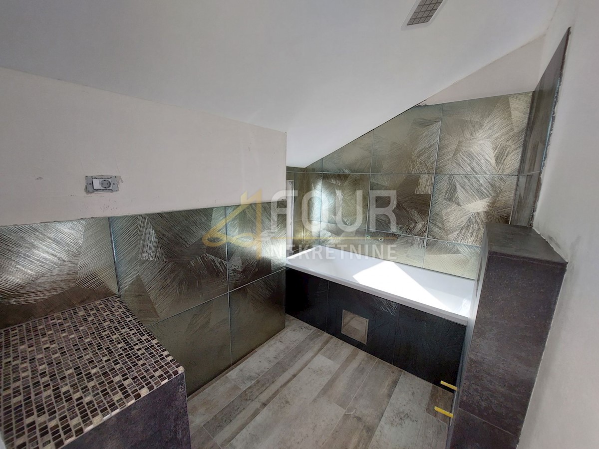 Flat For sale - PRIMORSKO-GORANSKA KASTAV