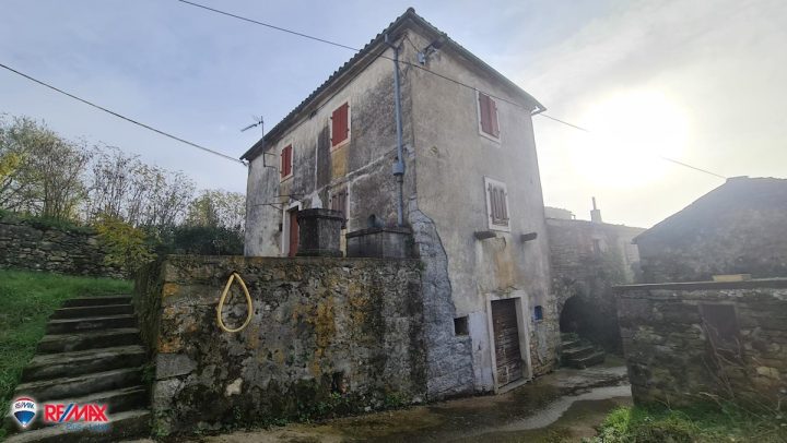 House for sale 274 m² – Potpićan