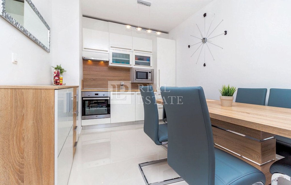 Appartement À vendre - PRIMORSKO-GORANSKA Crikvenica