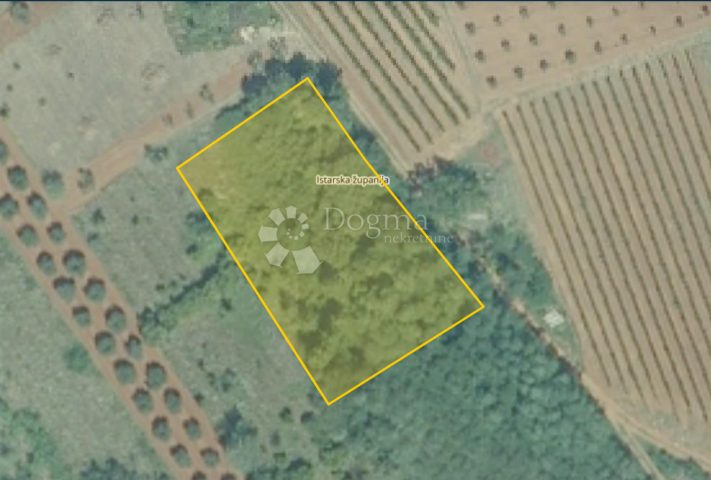 Pozemek na prodej 1792 m² – Kaštelir