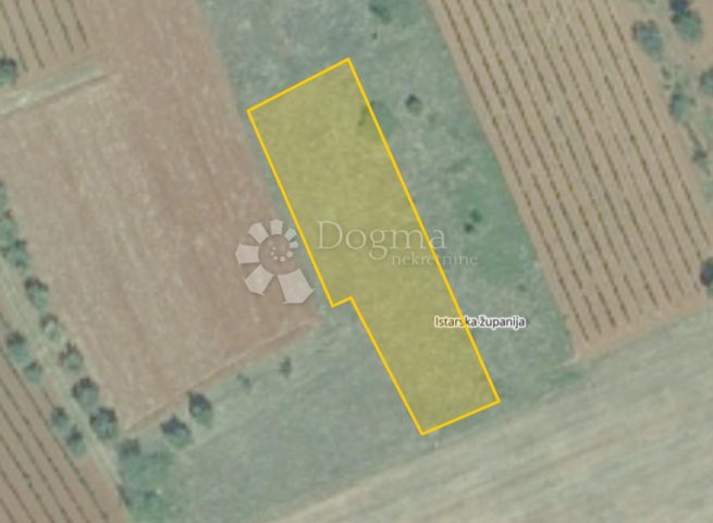 Pozemek na prodej 940 m² – Kaštelir