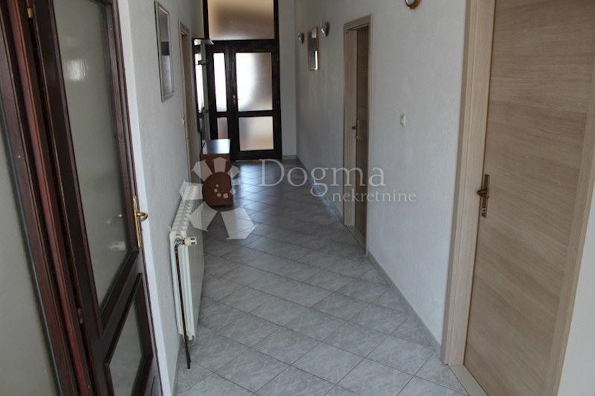 Apartment Zu verkaufen - SPLITSKO-DALMATINSKA MAKARSKA