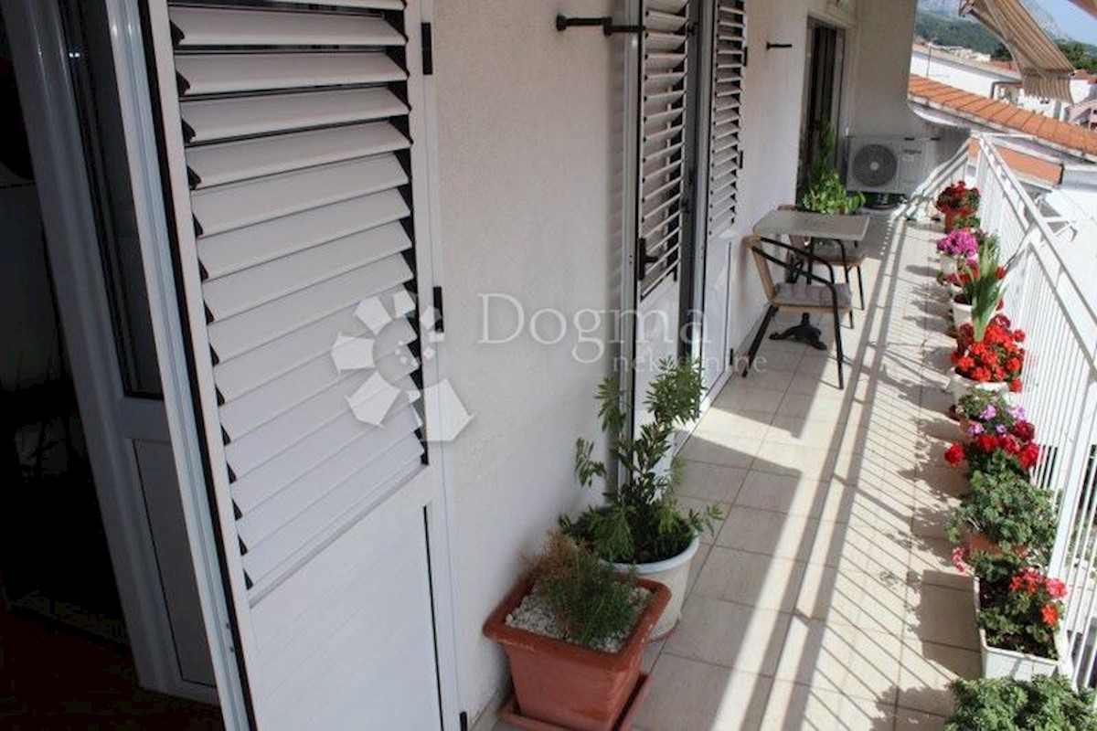 Apartment Zu verkaufen - SPLITSKO-DALMATINSKA MAKARSKA