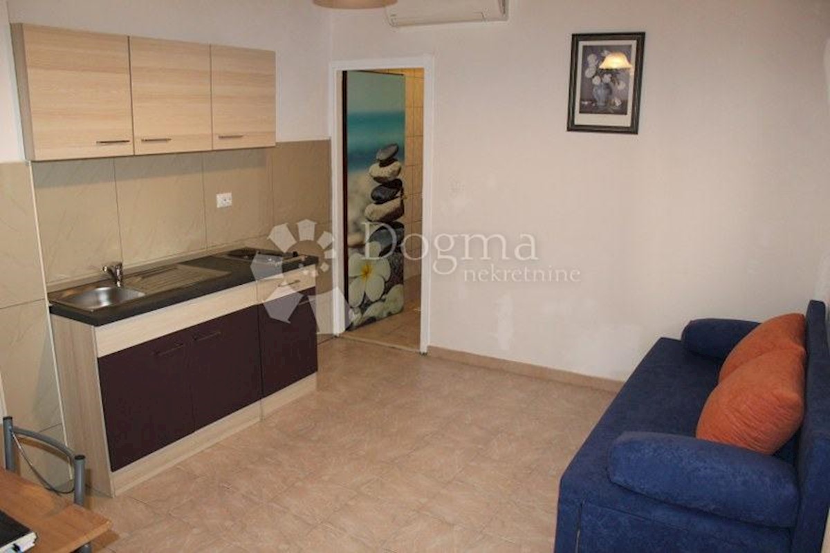 Apartment Zu verkaufen - SPLITSKO-DALMATINSKA MAKARSKA