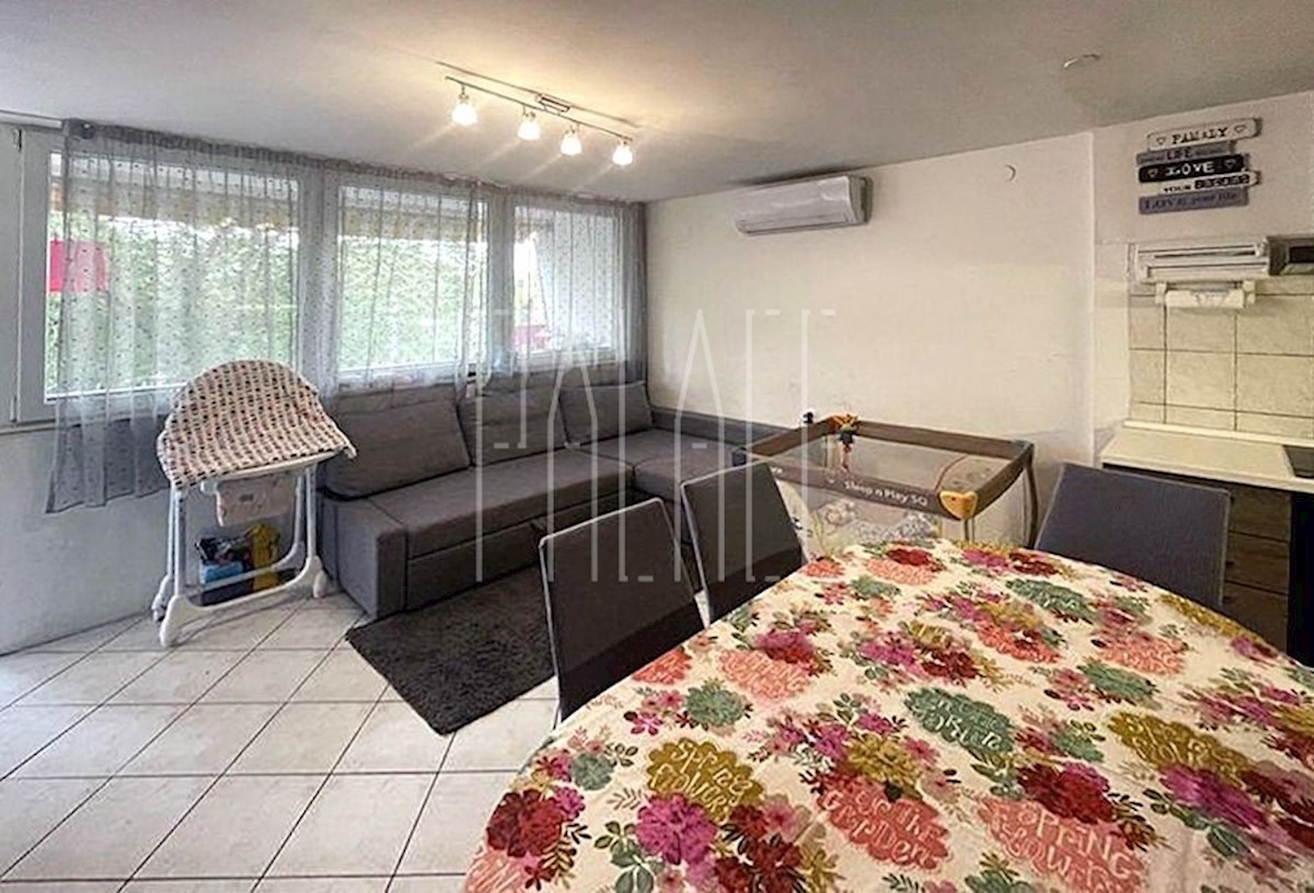 Apartment Zu verkaufen - SPLITSKO-DALMATINSKA SPLIT