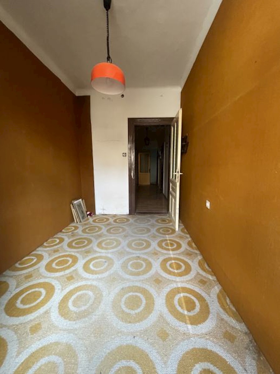 House For sale PULA