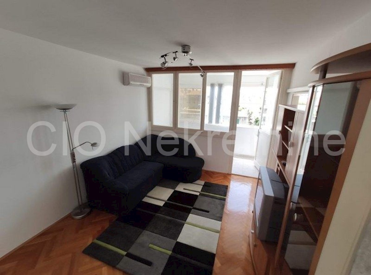 Appartement À louer - SPLITSKO-DALMATINSKA SPLIT