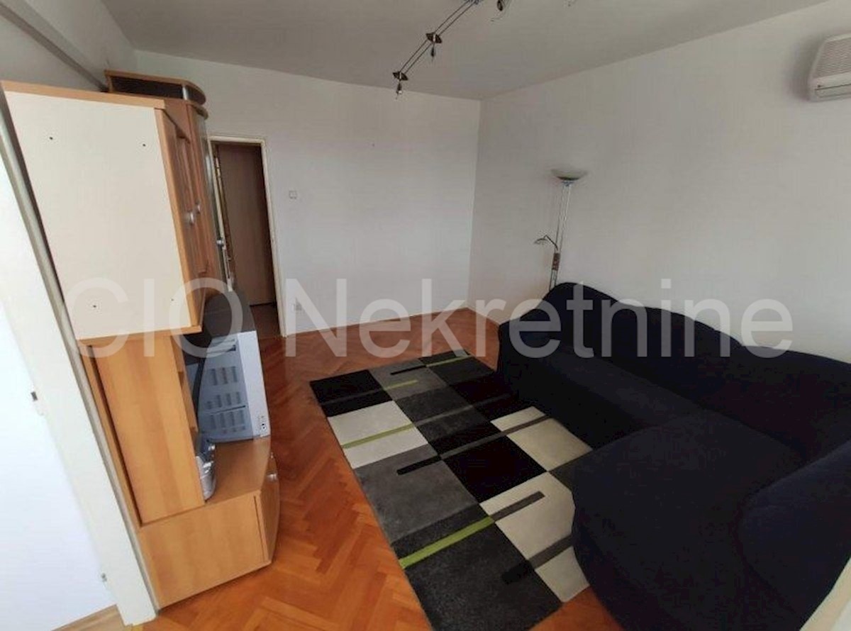 Appartement À louer - SPLITSKO-DALMATINSKA SPLIT