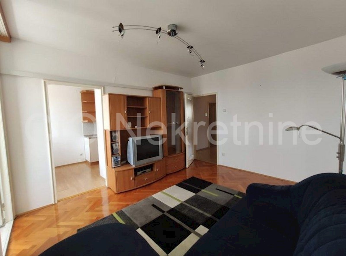 Flat For rent - SPLITSKO-DALMATINSKA SPLIT