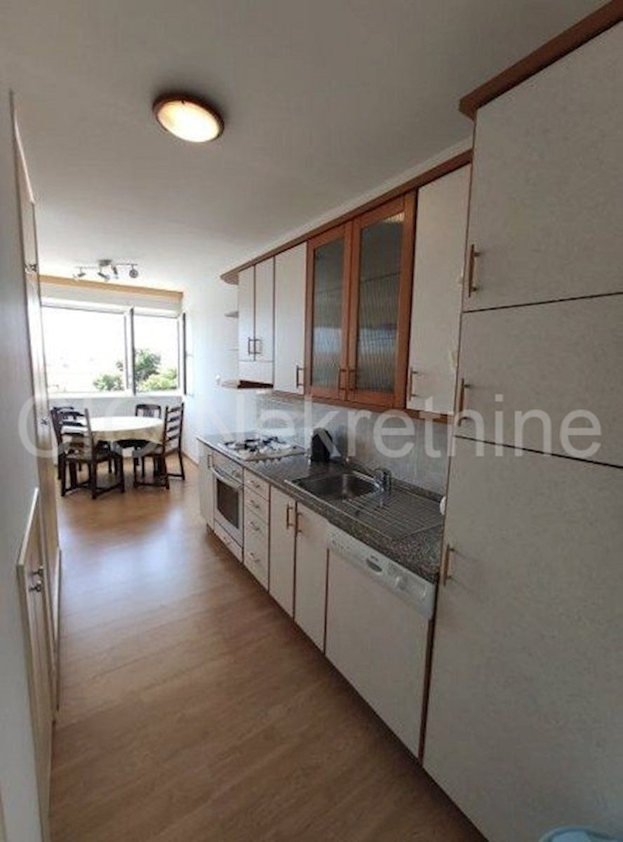 Appartement À louer - SPLITSKO-DALMATINSKA SPLIT