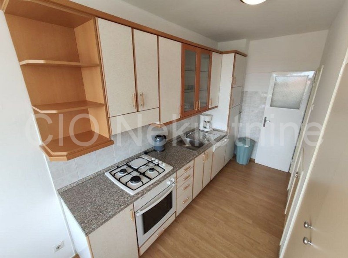 Flat For rent - SPLITSKO-DALMATINSKA SPLIT