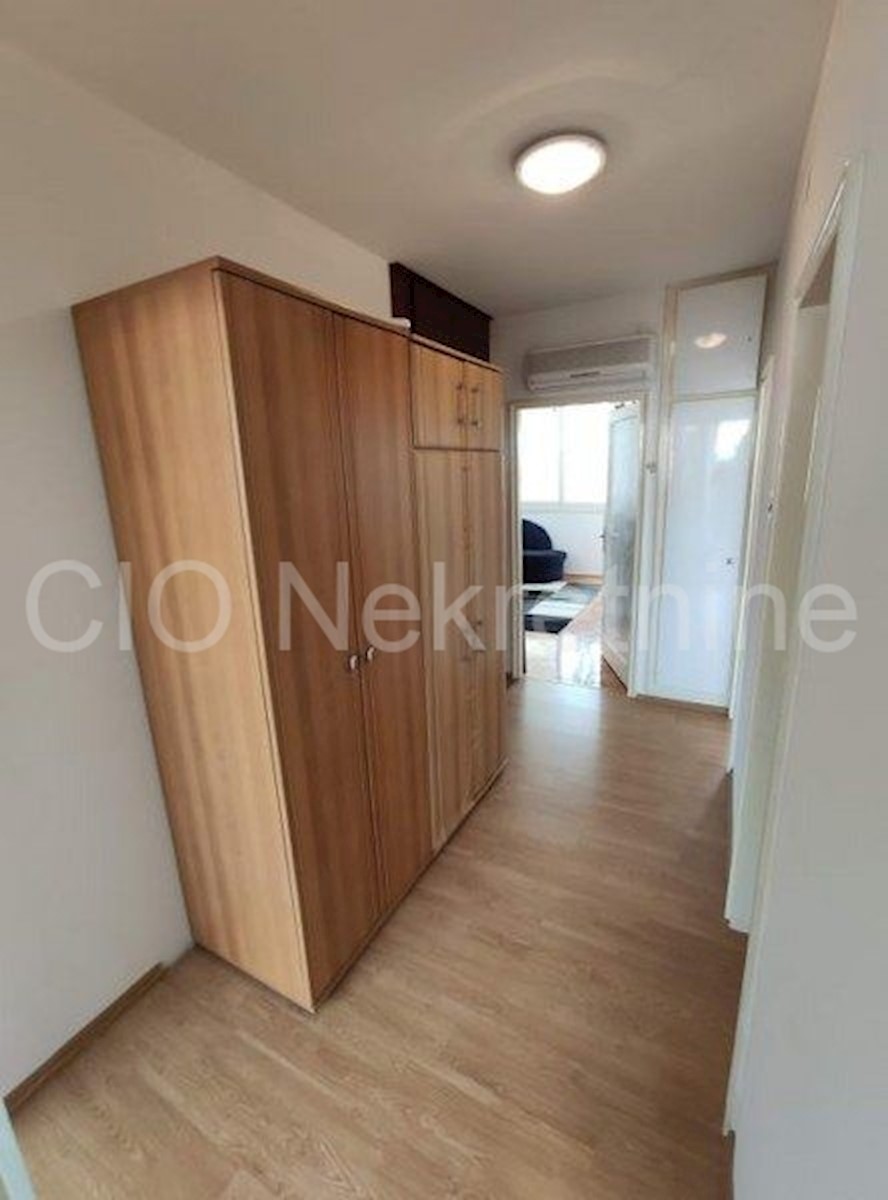 Appartement À louer - SPLITSKO-DALMATINSKA SPLIT