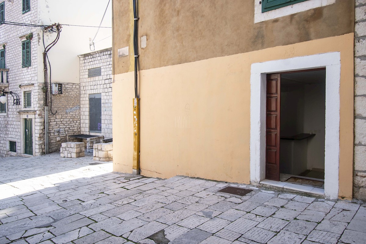 Business premises For rent - ŠIBENSKO-KNINSKA ŠIBENIK