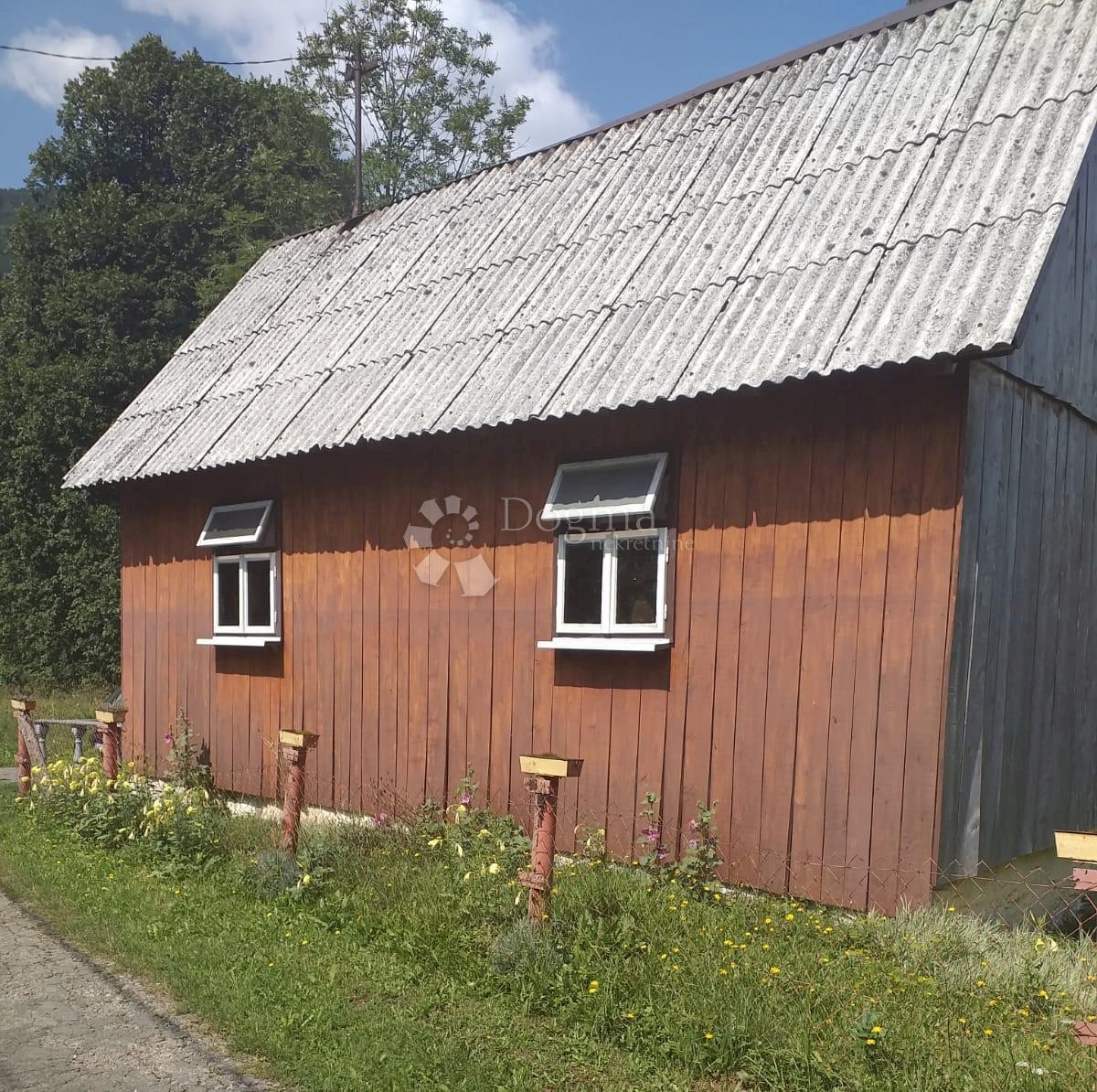 Kuća Na prodaju - KARLOVAČKA OGULIN