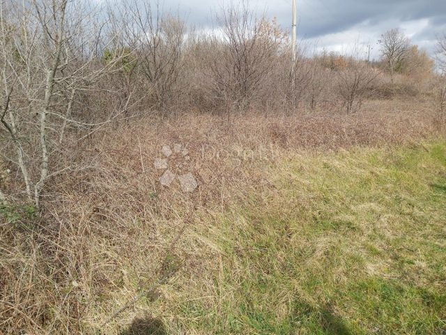 Terrain à vendre 1980 m² – Labin