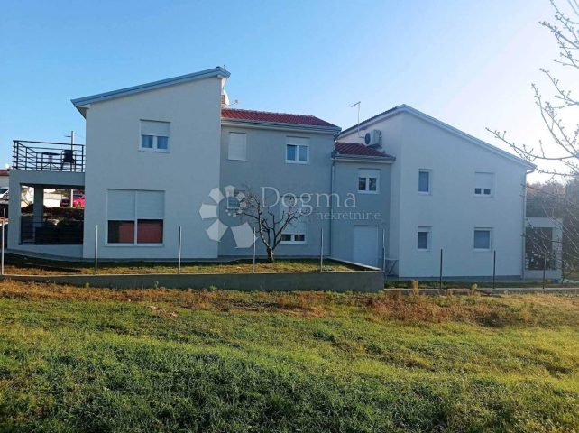 House for sale 380 m² – Bonaci
