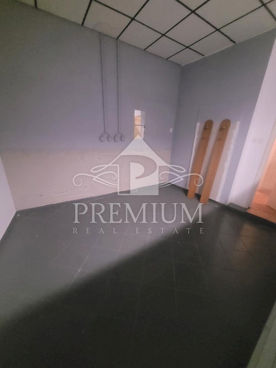 Business premises For sale - PRIMORSKO-GORANSKA RIJEKA