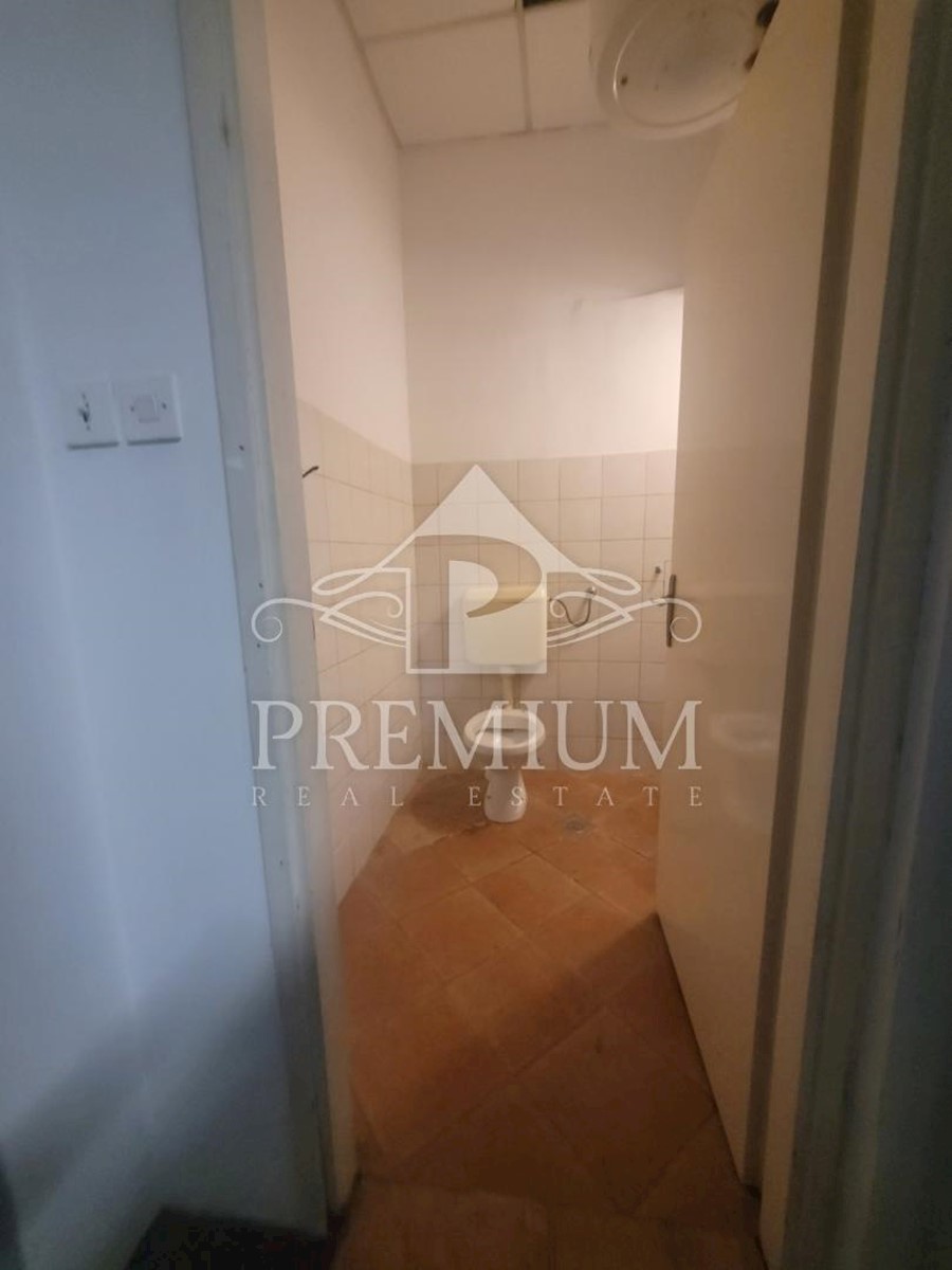 Business premises For sale - PRIMORSKO-GORANSKA RIJEKA