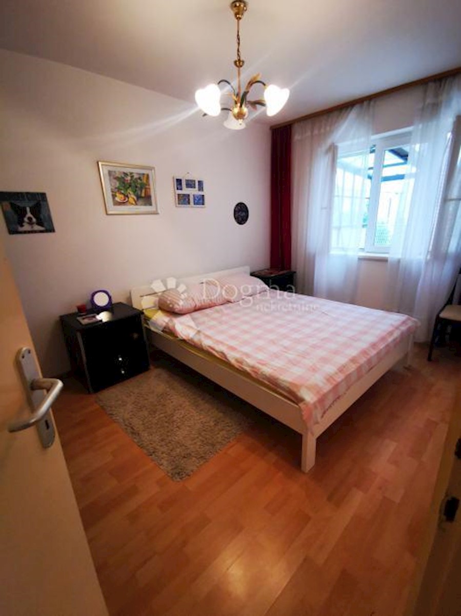 Stan Na prodaju - PRIMORSKO-GORANSKA CRIKVENICA