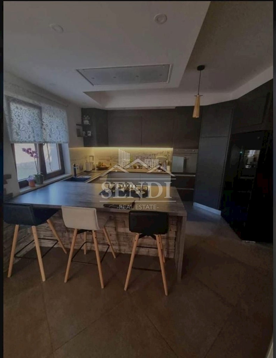 Casa In vendita - PRIMORSKO-GORANSKA KASTAV