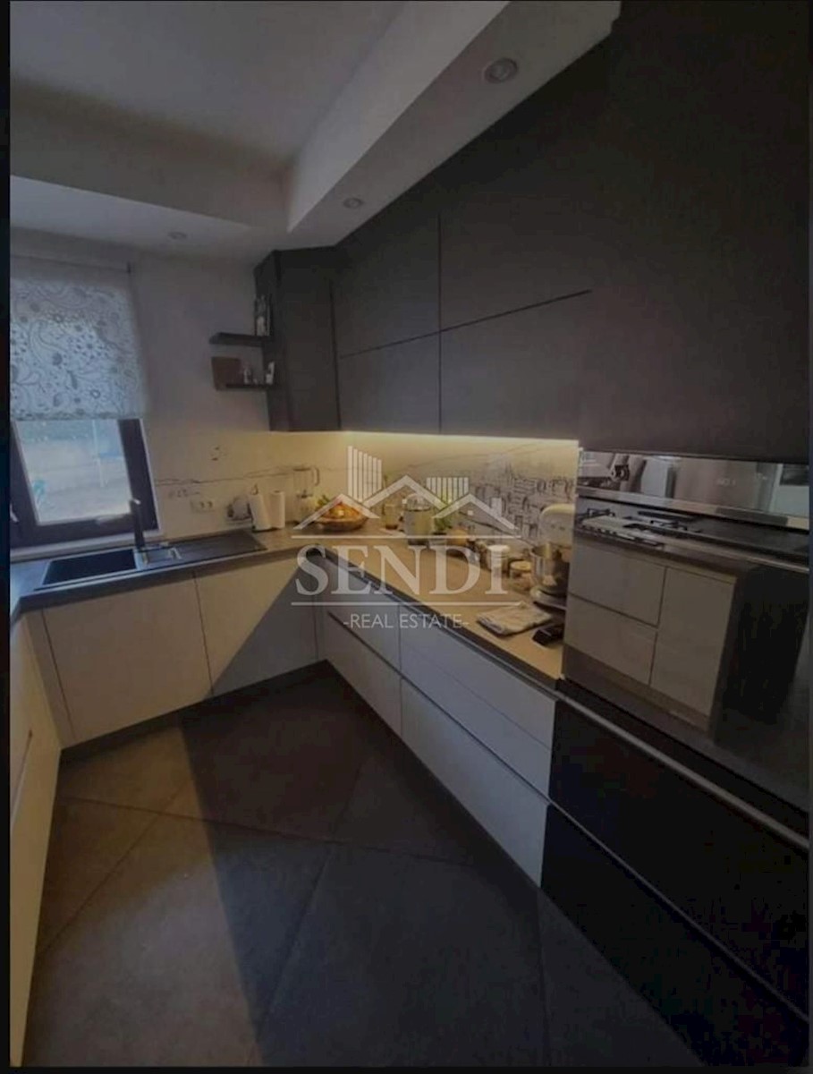 Casa In vendita - PRIMORSKO-GORANSKA KASTAV