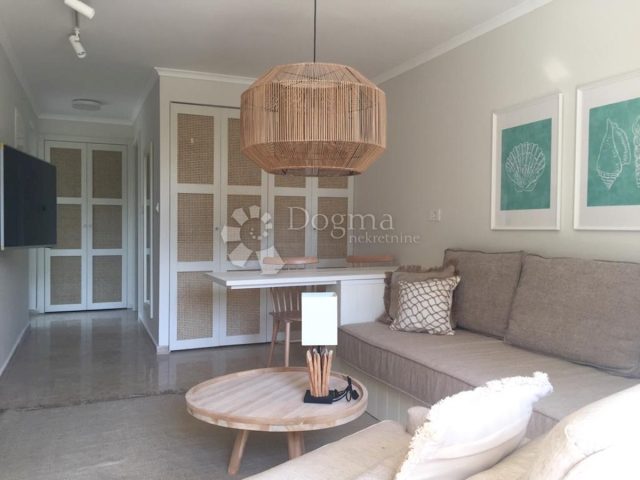 Flat for sale 40 m² – Kukljica