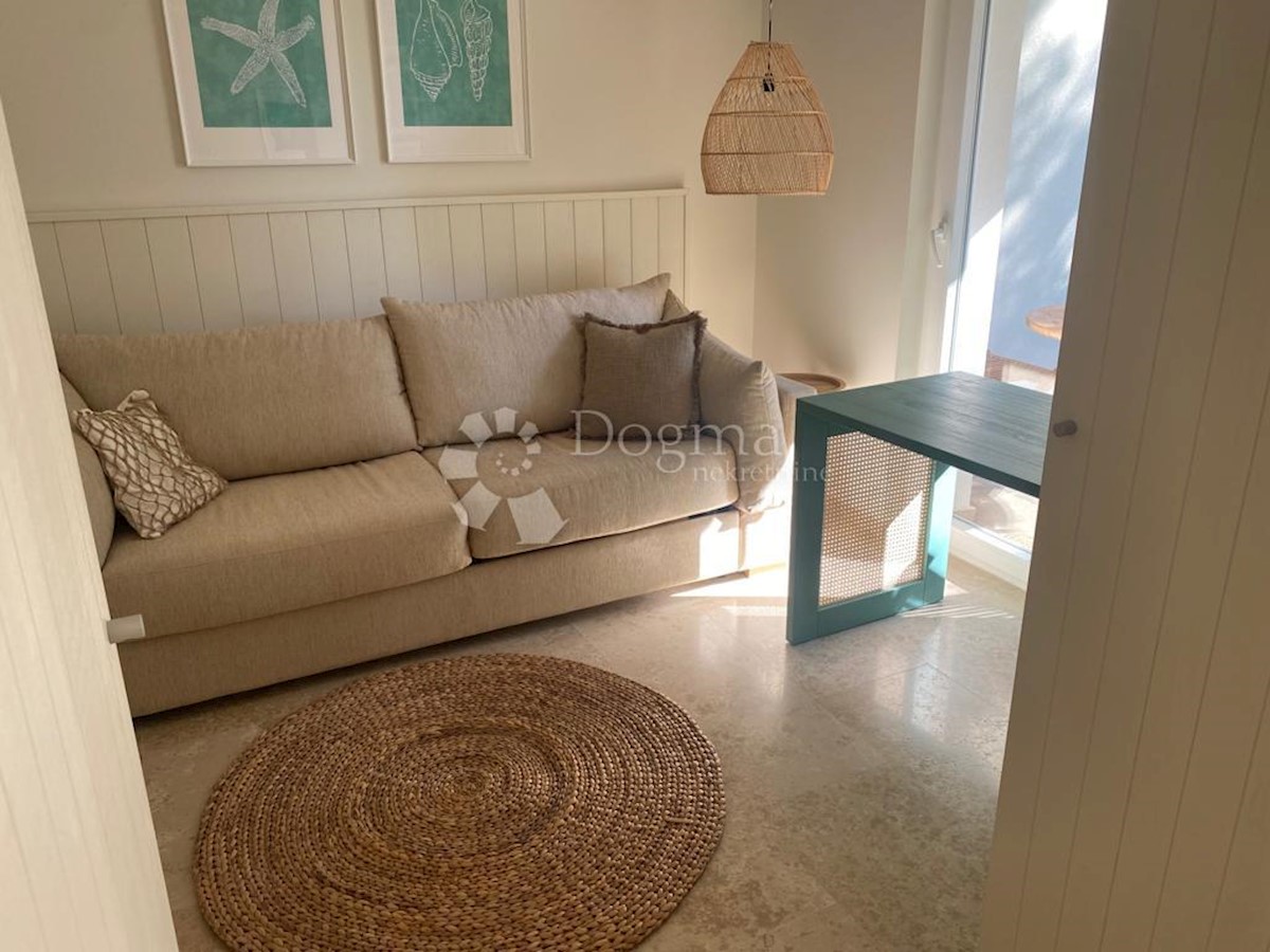 Flat For sale - ZADARSKA UGLJAN