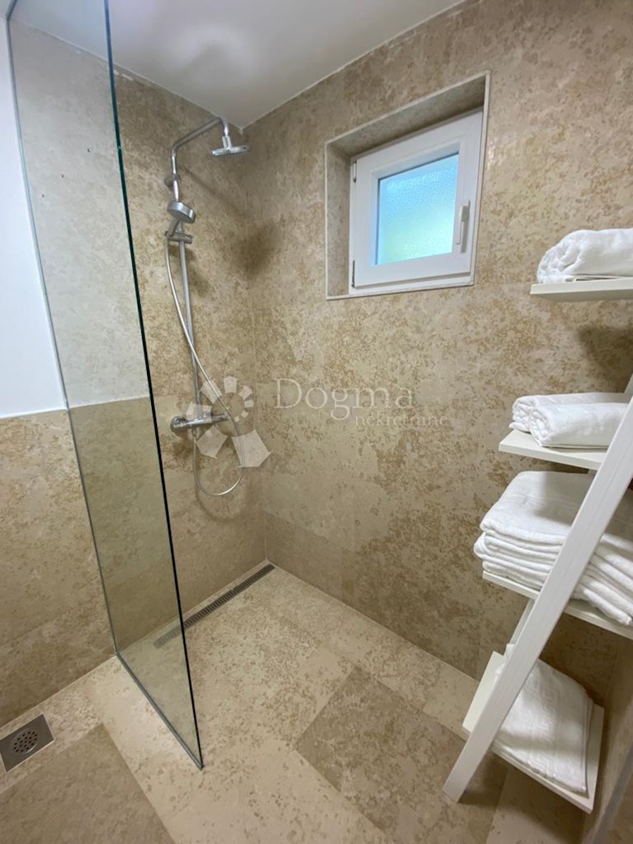Flat For sale - ZADARSKA UGLJAN