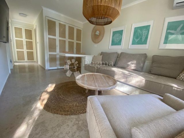 Flat for sale 40 m² – Kukljica