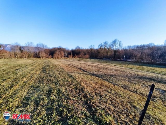 Zemljište na prodaju 1100 m² – Kršan