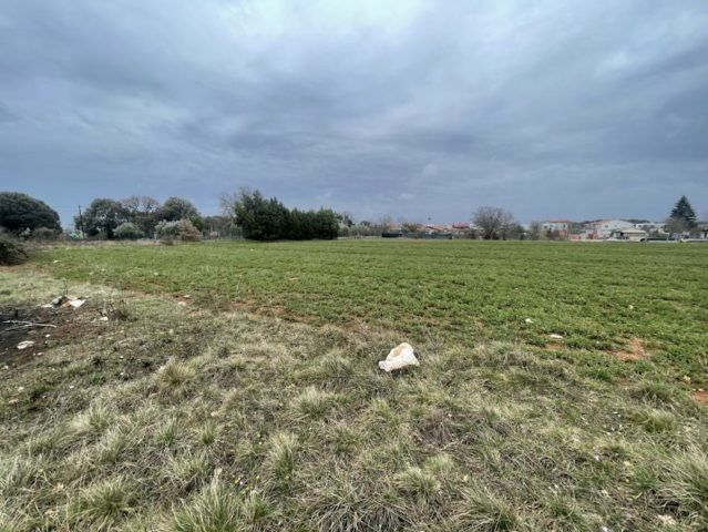 Pozemok na predaj 11643 m² – Pula