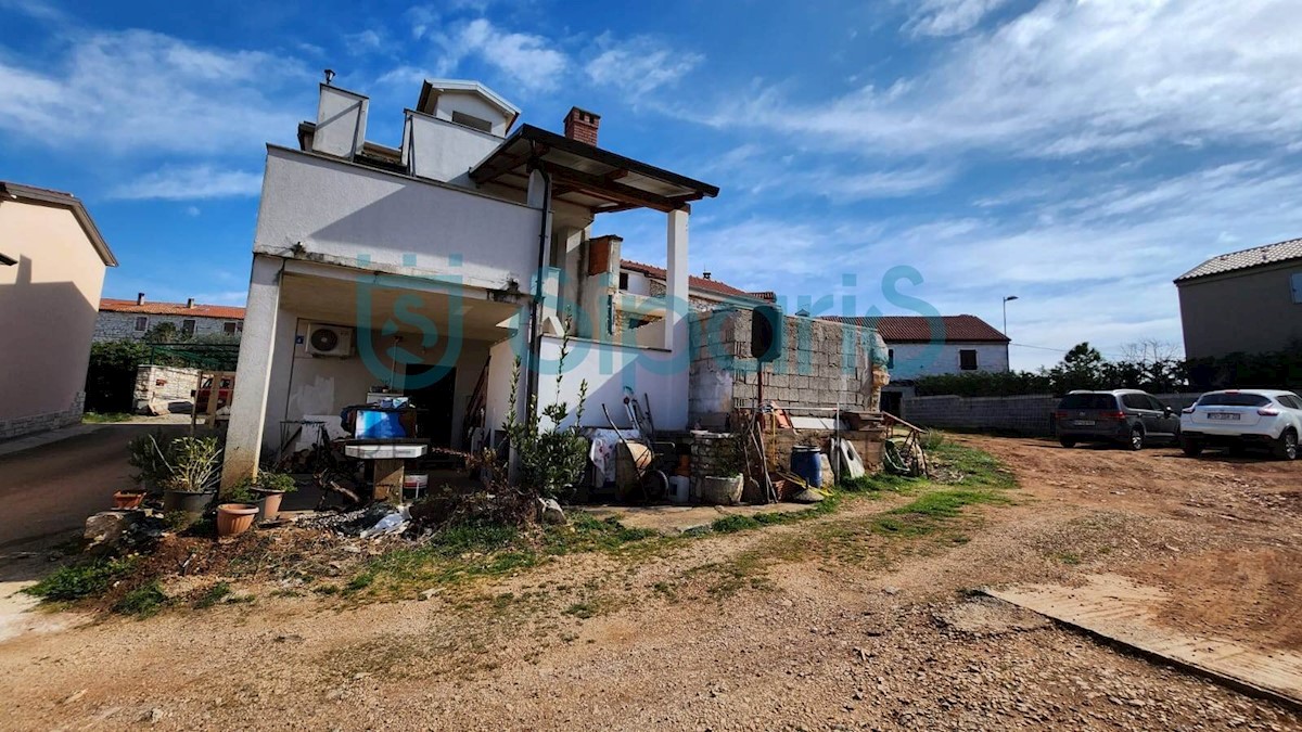 Kuća Na prodaju - ISTARSKA UMAG