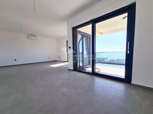 Apartma Na predaj - šibensko-kninska Rogoznica - foto 4/18